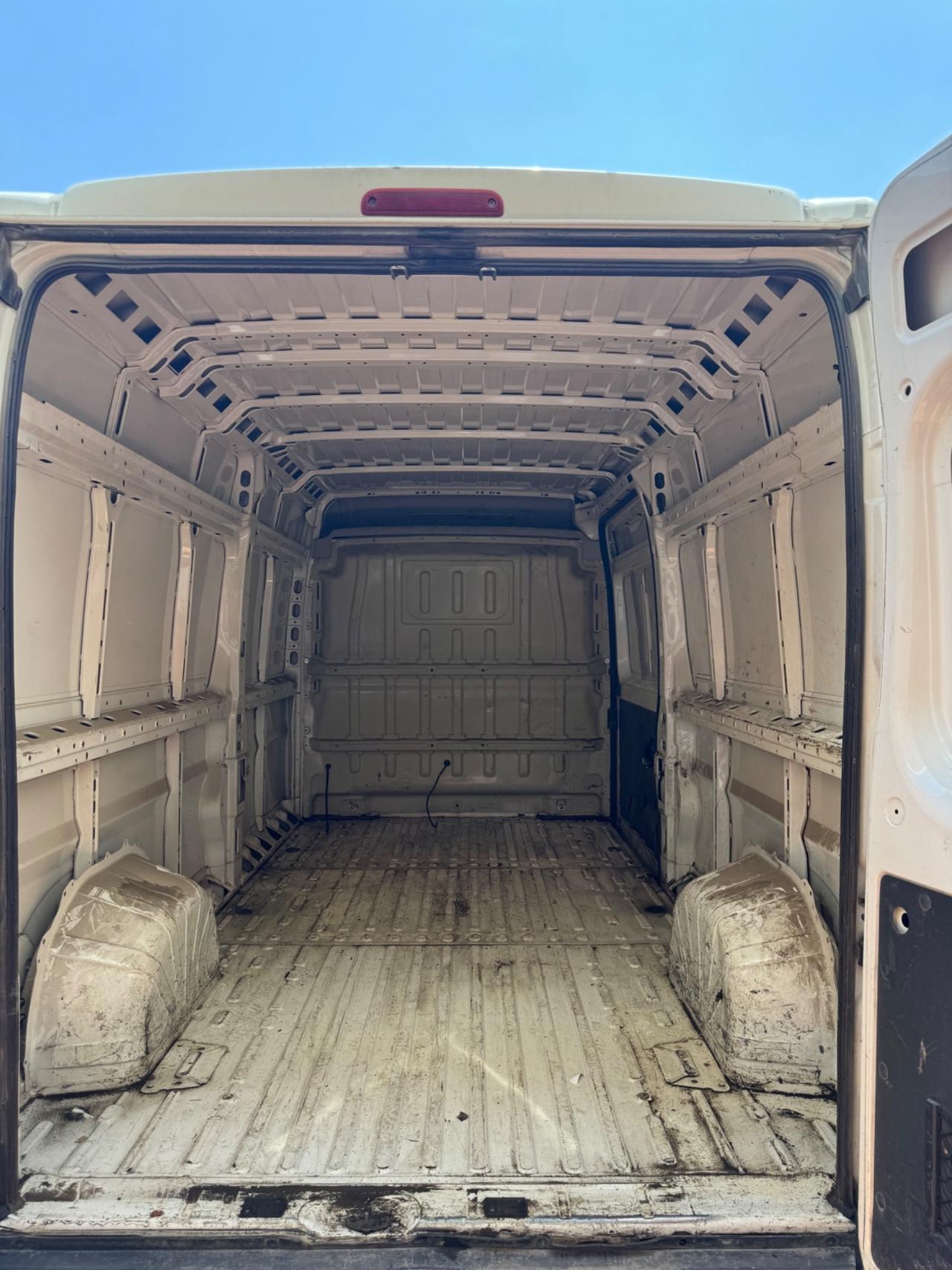Fiat Ducato 35 2.3 MJT PM Cabinato