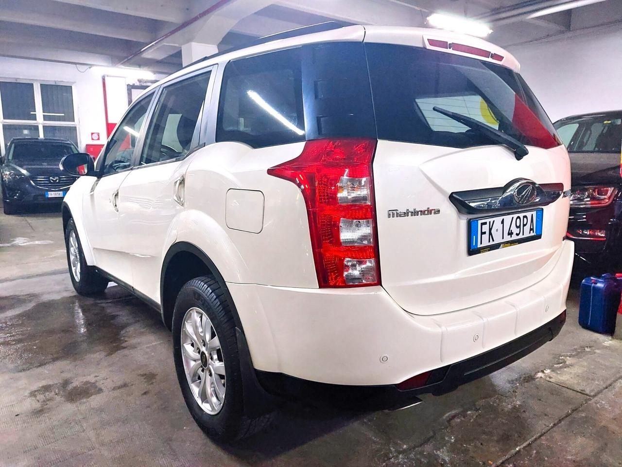 Mahindra XUV500 2.2 16V FWD W6 7 POSTI!!! 76000 KM!!!