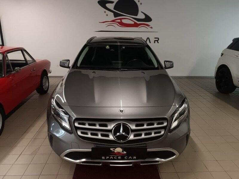 Mercedes-Benz GLA GLA 200 d Automatic Premium