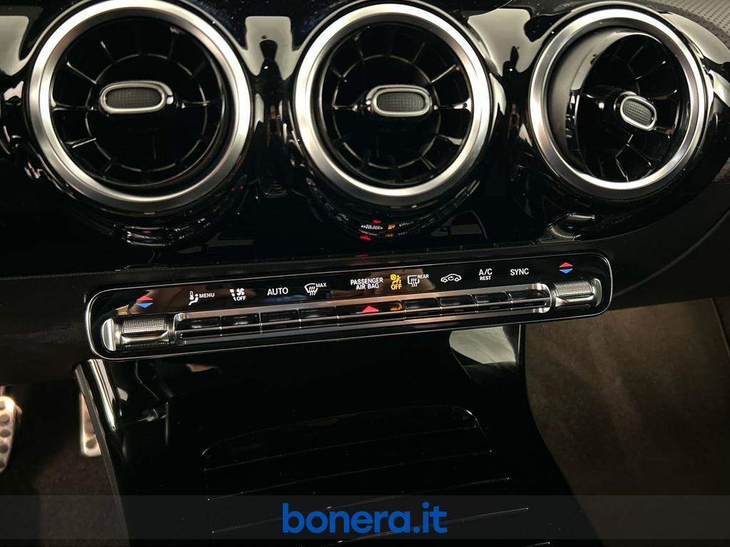 Mercedes CLA Shooting Brake 200 D Premium 4Matic 8G-DCT