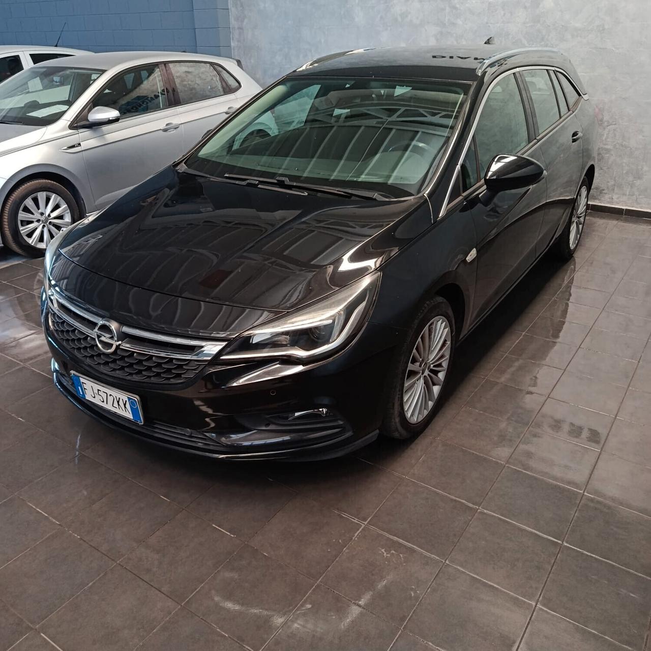 Opel Astra SPORTS TOURER 1.6 CDTI AUTOMATICA