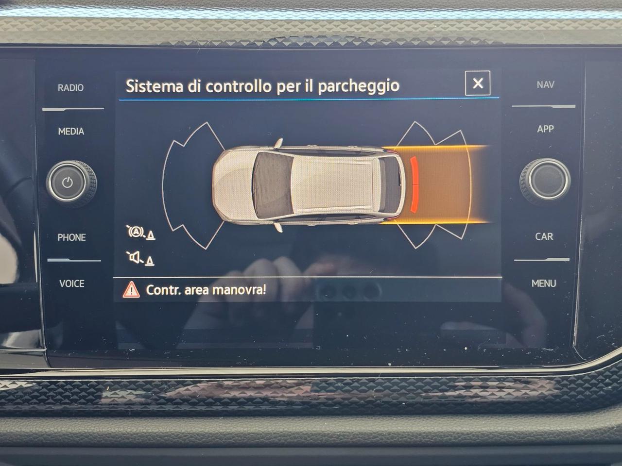 Volkswagen Taigo LIFE C16 Tetto Clima2Zone LED CarPlay Neopatentati