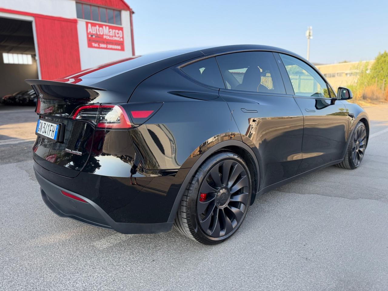 Tesla Model Y AWD Performance