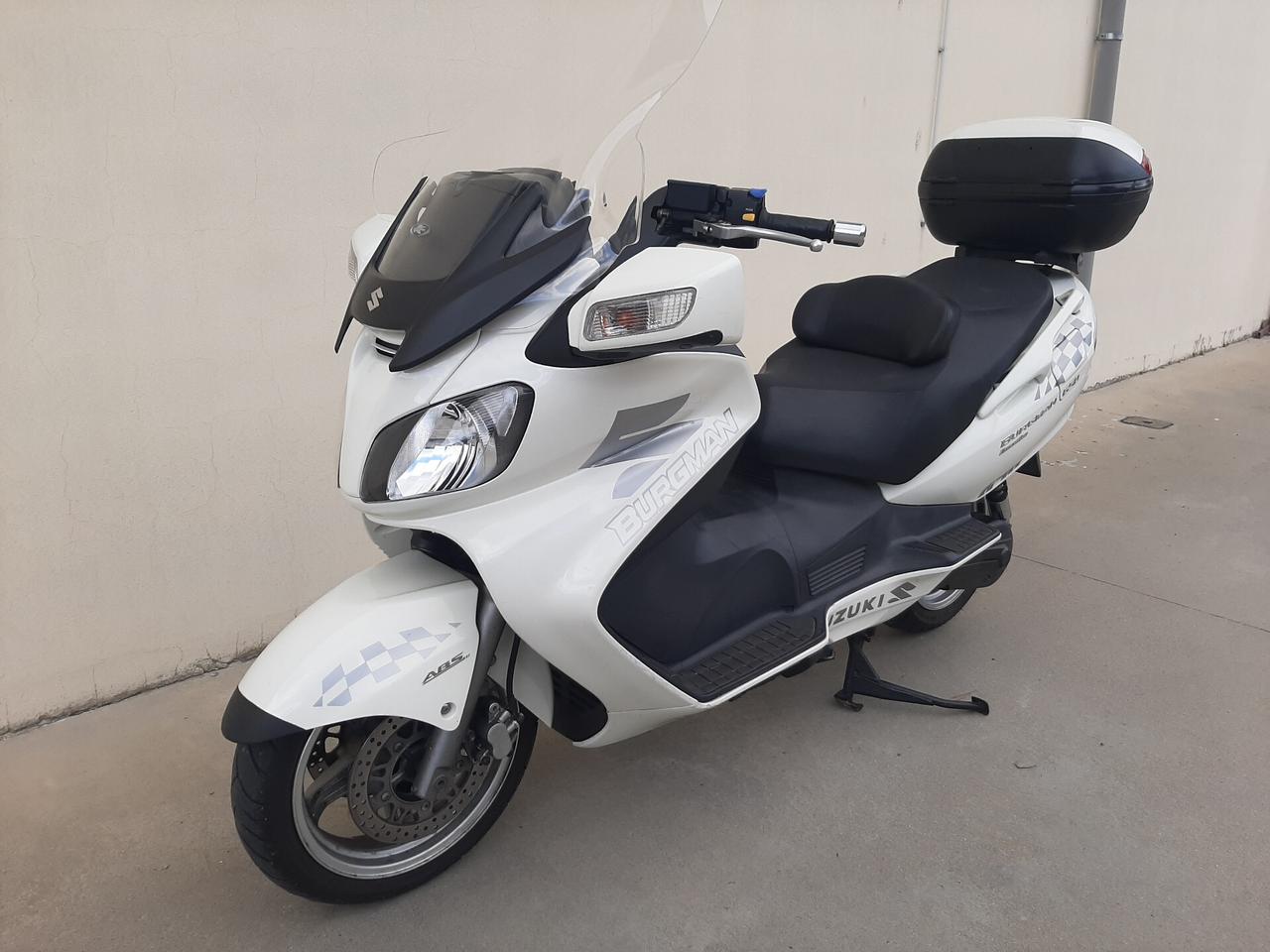 Suzuki Burgman 650 Executive ABS