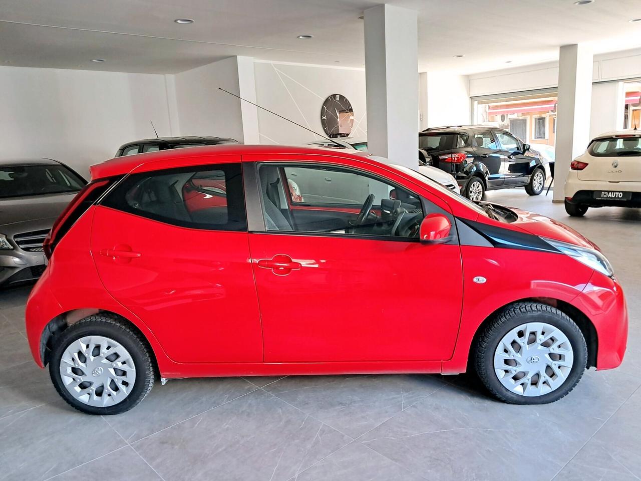Toyota Aygo 1.0 72 CV 5 porte