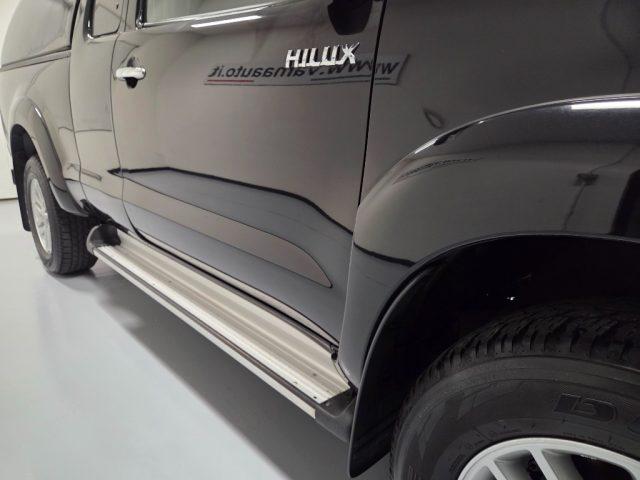 TOYOTA Hilux D-4D 4WD EXTRA CAB MANUALE