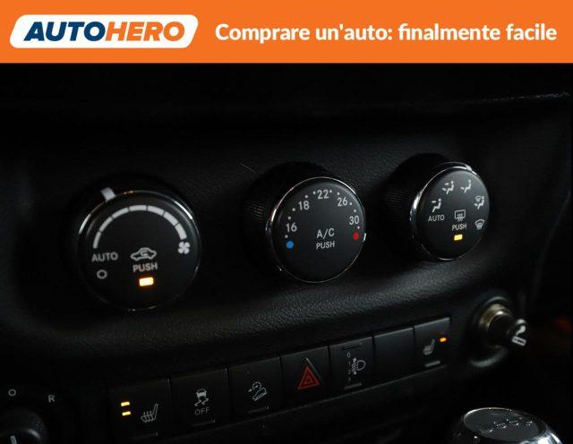 JEEP Wrangler 2.8 CRD DPF Sahara Auto