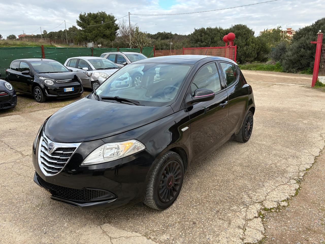 Lancia Ypsilon 1.2 69 CV 5 porte Platinum