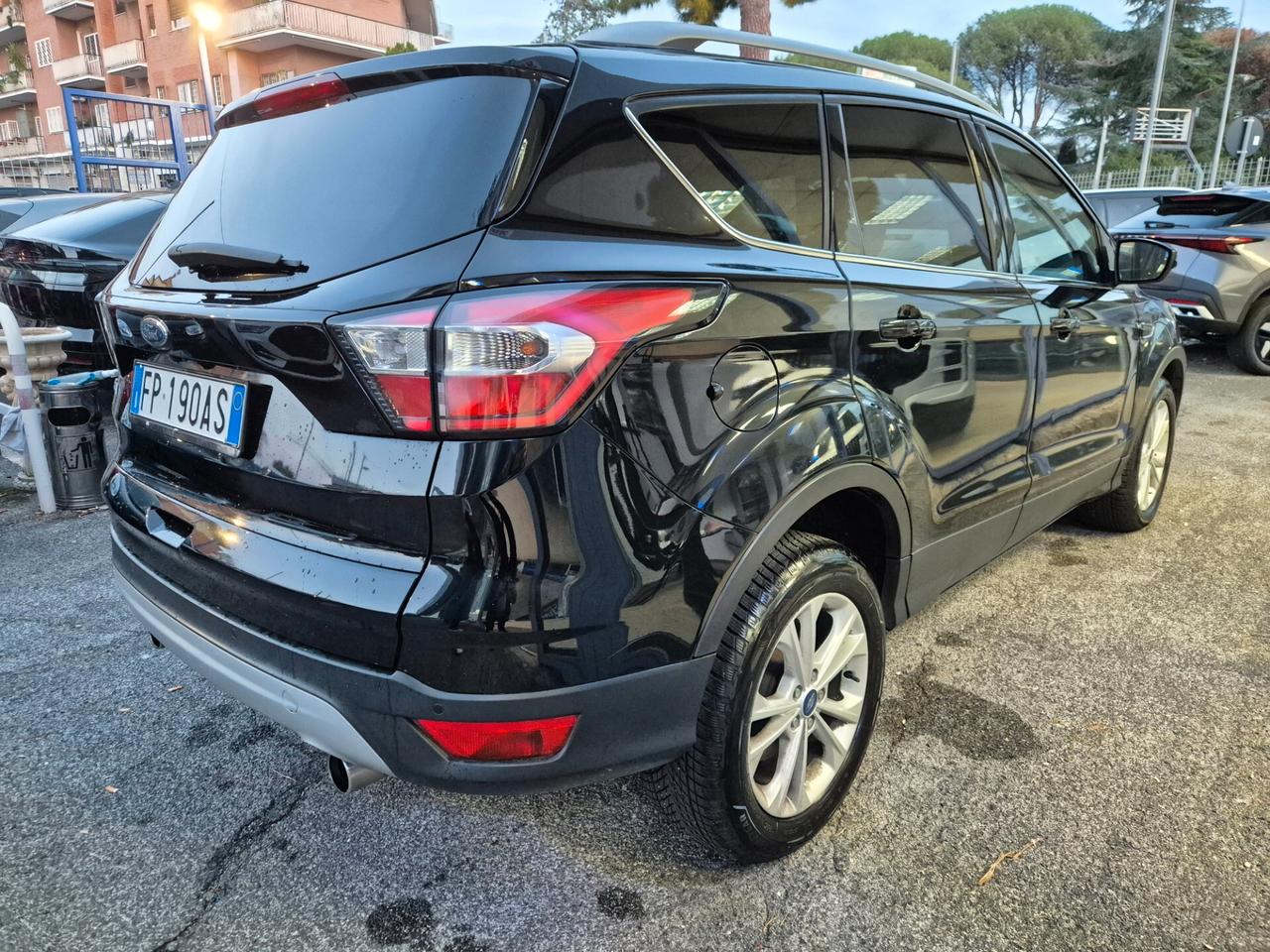 Ford Kuga 1.5 TDCI 120 CV S&S 2WD Powershift Business