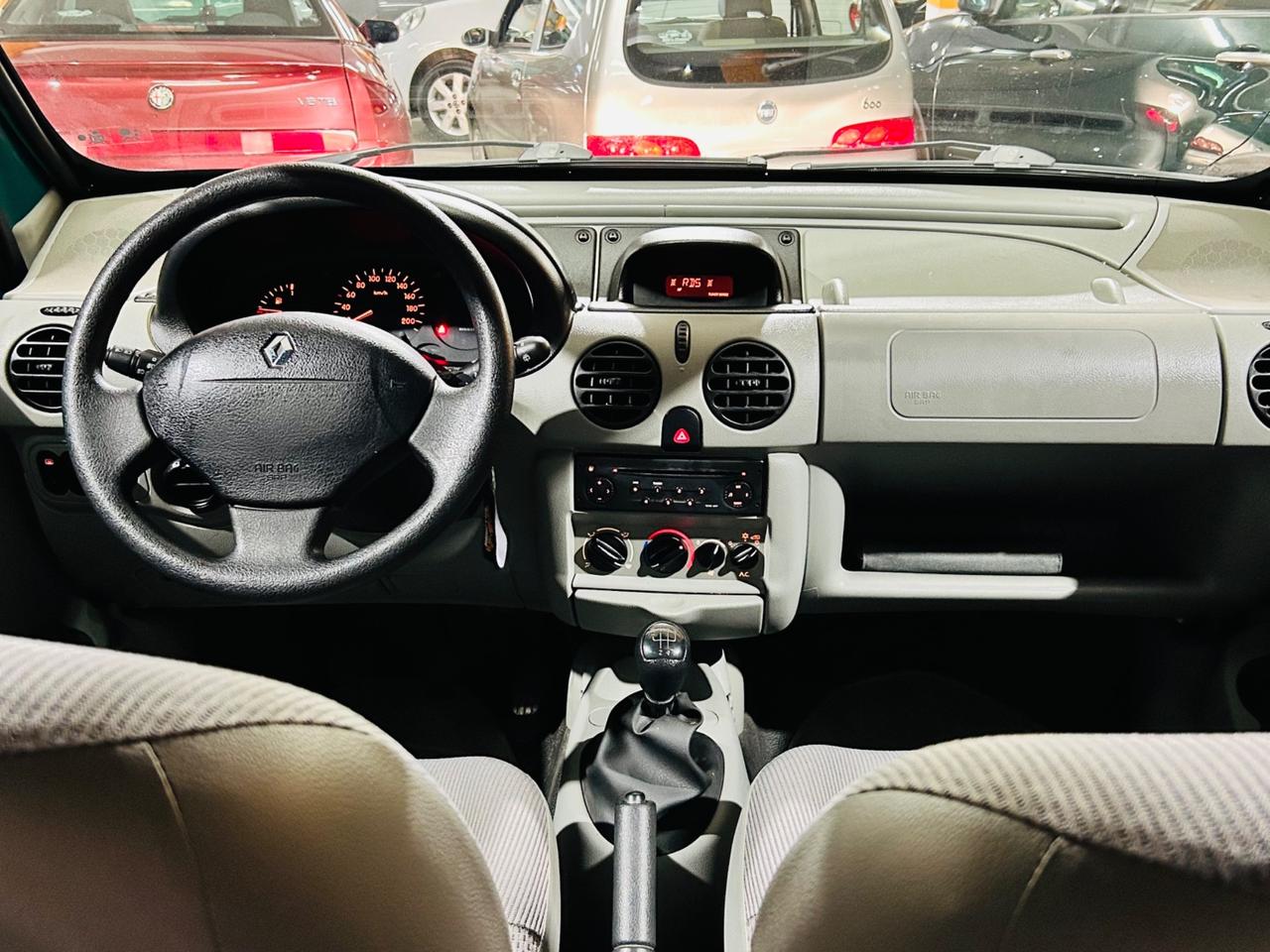 RENAULT KANGOO 1.2 16V IN PERFETTE CONDIZIONI .