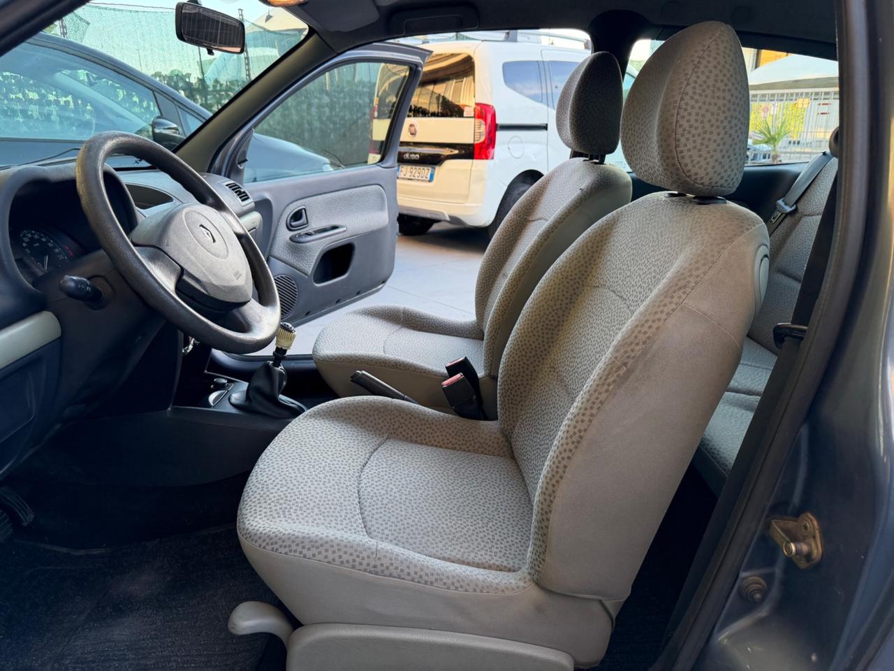 Renault Clio 1.2 cat 3 porte Confort Authentique