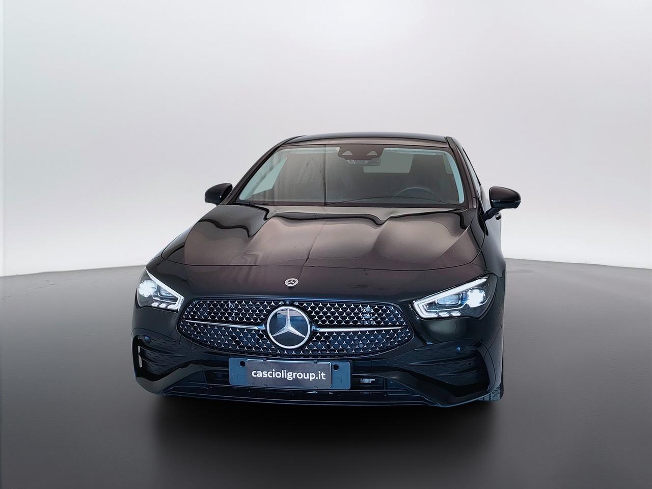 Mercedes-Benz CLA Coupe - C118 2023 - CLA Coupe 200 d AMG Line Premium Plus auto