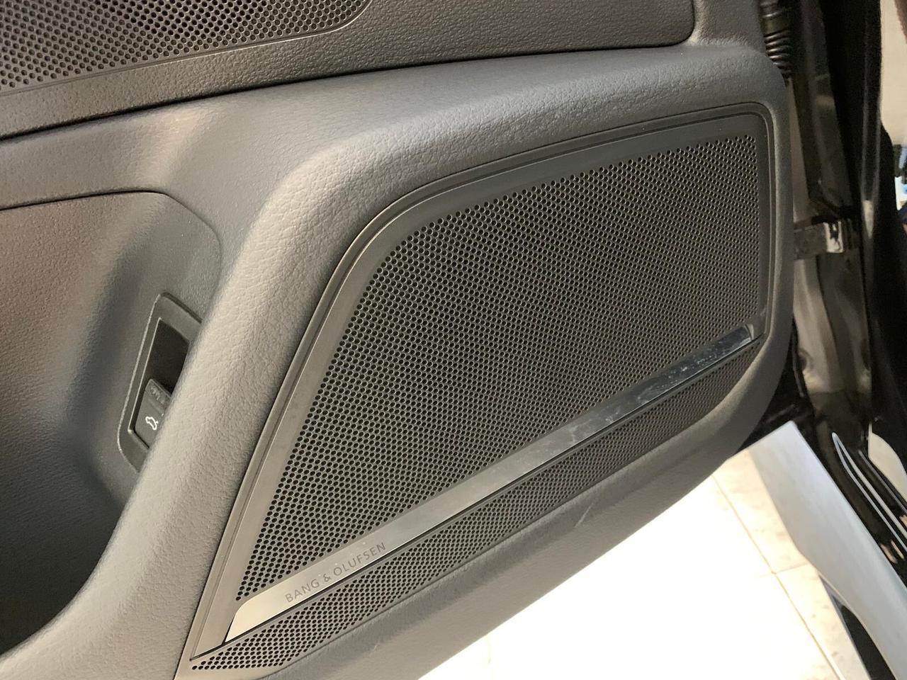 Audi RS6 RS 6 Avant 4.0 TFSI V8 quattro tiptronic Performance