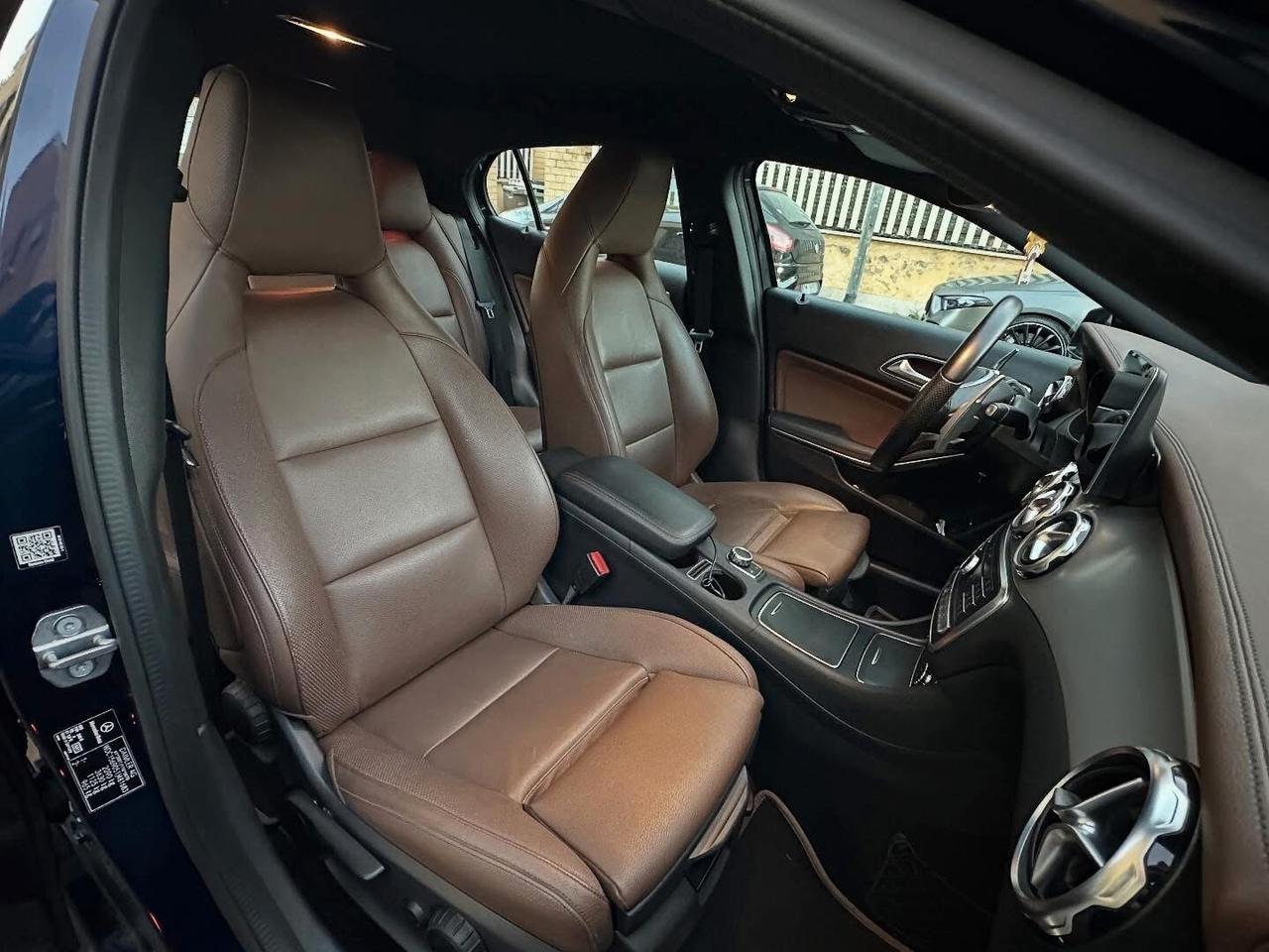 Mercedes-benz GLA 220 d 4Matic Full Pelle Retrocamera Navigazione Apple CarPlay PARI AL NUOVO FINANZIABILE