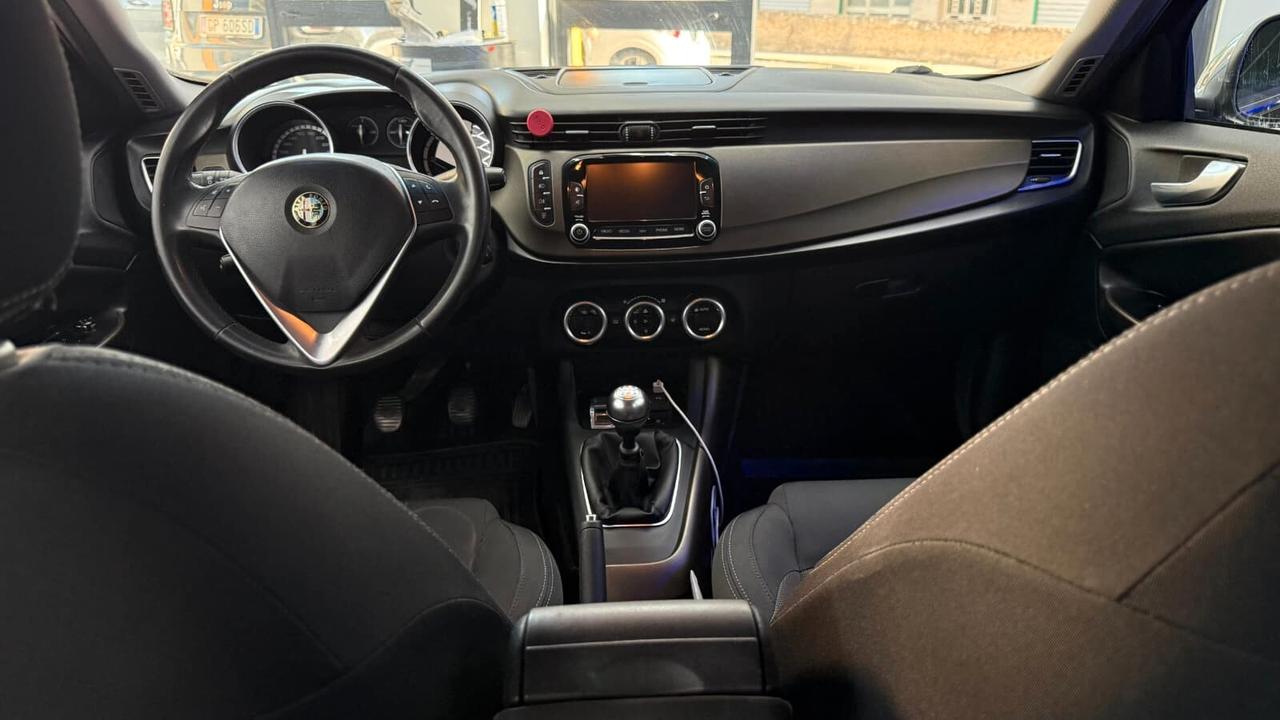 Alfa Romeo Giulietta 1.6 JTDm-2 105 CV Exclusive