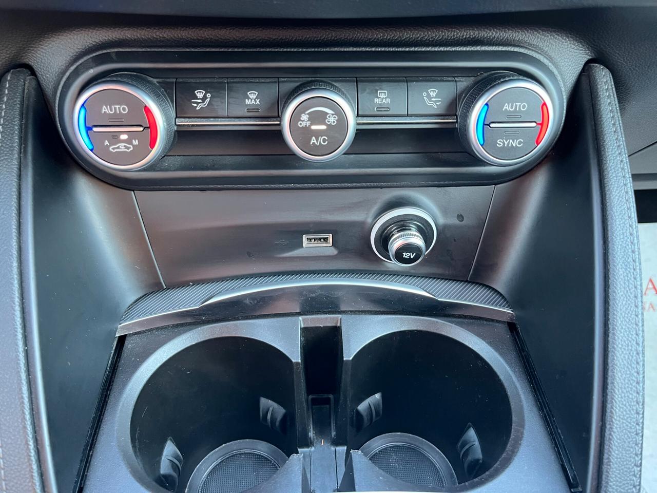 Alfa Romeo Stelvio 2.2 Turbodiesel 160 CV AT8 RWD Super Business