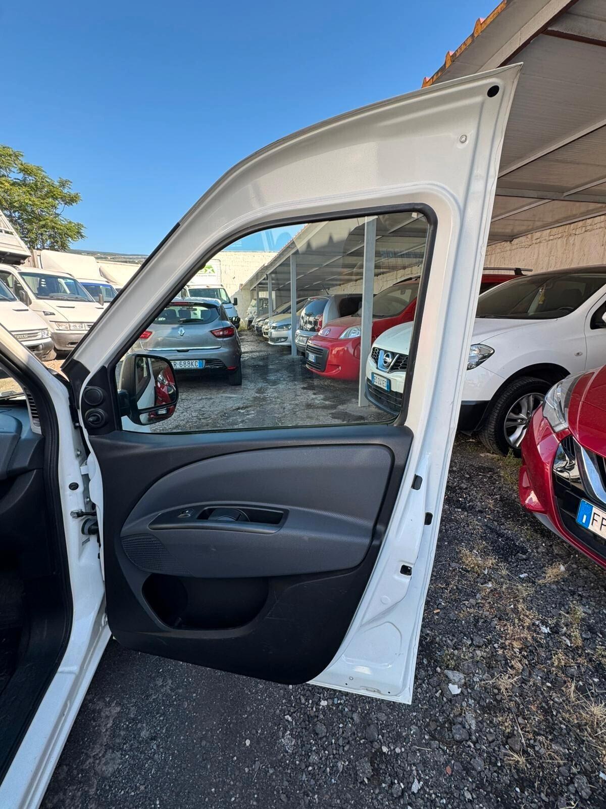 Fiat Doblo Doblò 1.6 MJT MTA PL-TA Cargo Maxi XL Lamierato SX E5+