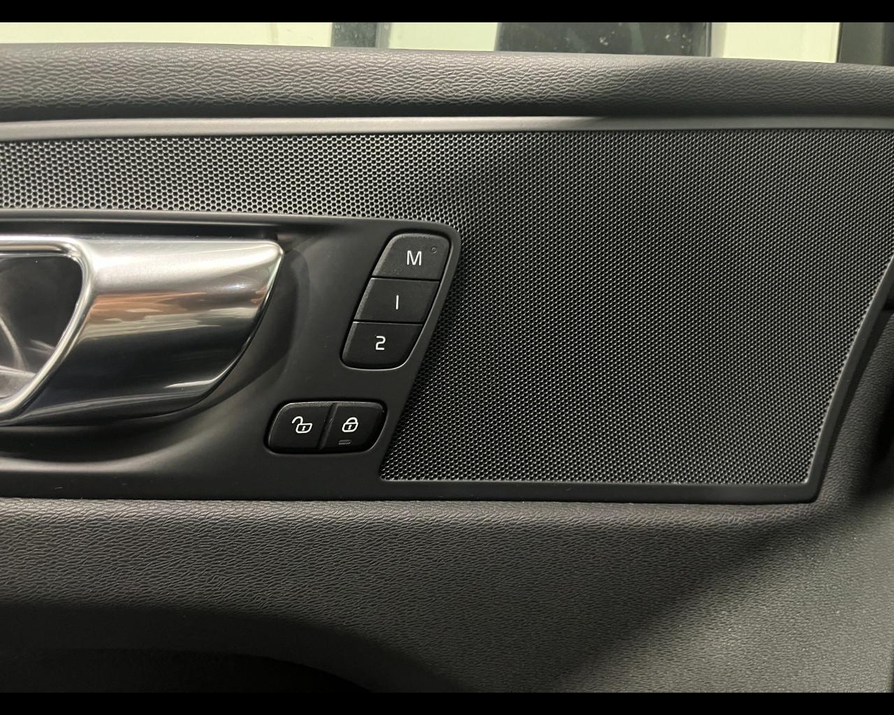 VOLVO XC60 II 2018 - XC60 2.0 b4 Inscription awd auto my20