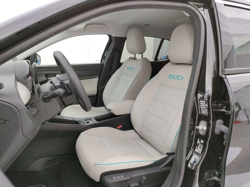 FIAT 600 1.2 Hybrid 100cv La Prima