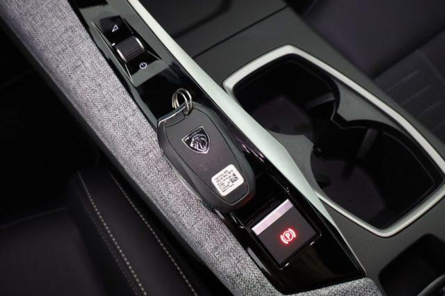 PEUGEOT 5008 3ª serie Hybrid 145 e-DCS6 GT