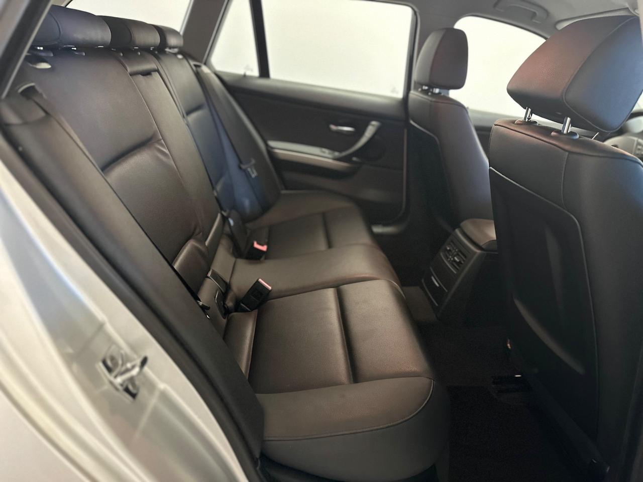 Bmw 320 320d cat Touring Attiva PELLE