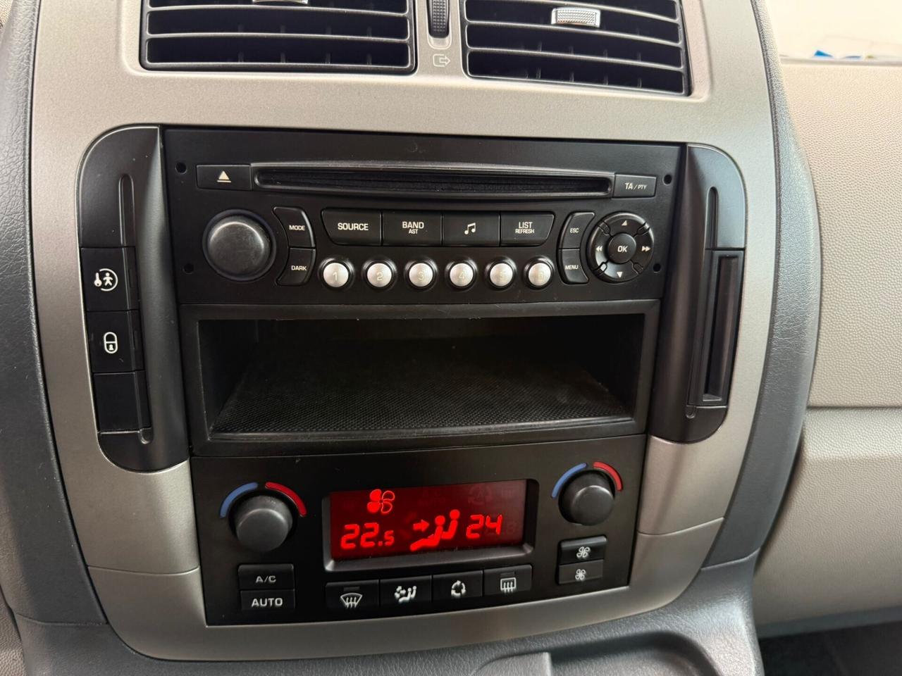 Fiat Scudo 2.0 MJT/130 PASSO LUNGO 8 posti