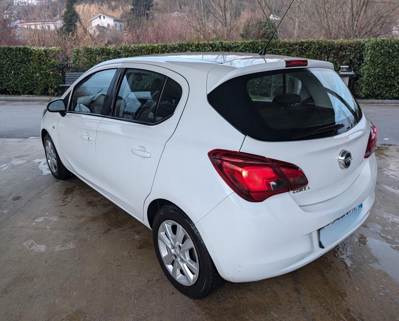 Opel Corsa 1.2 5 porte