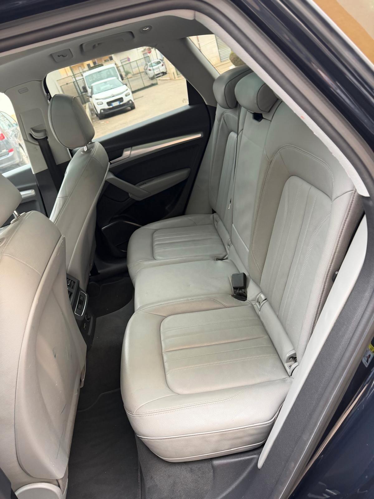 Audi Q5 35 TDI quattro S tronic Business Design