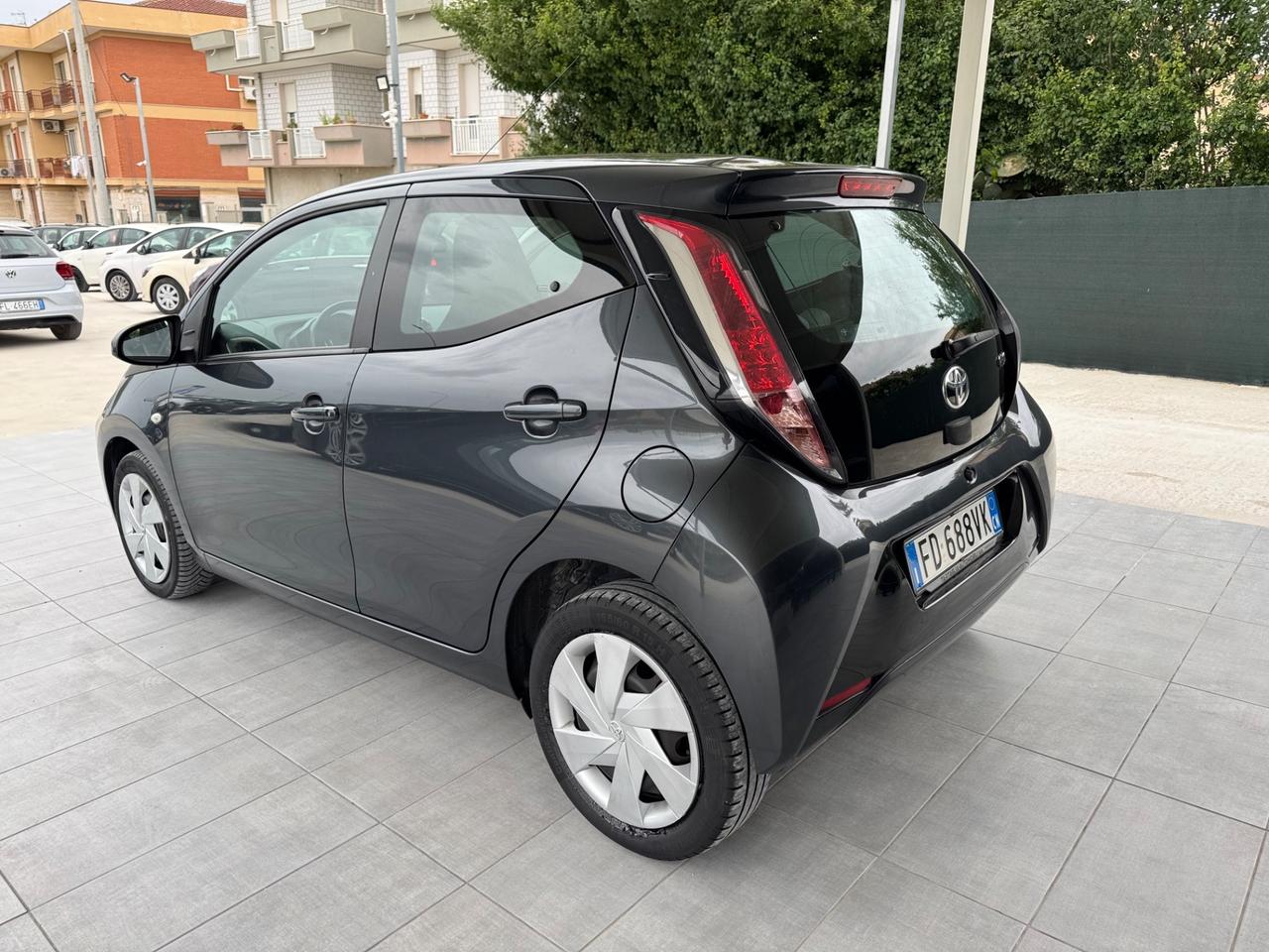 Toyota Aygo 1.0 VVT-i 69 CV 5 porte x-play