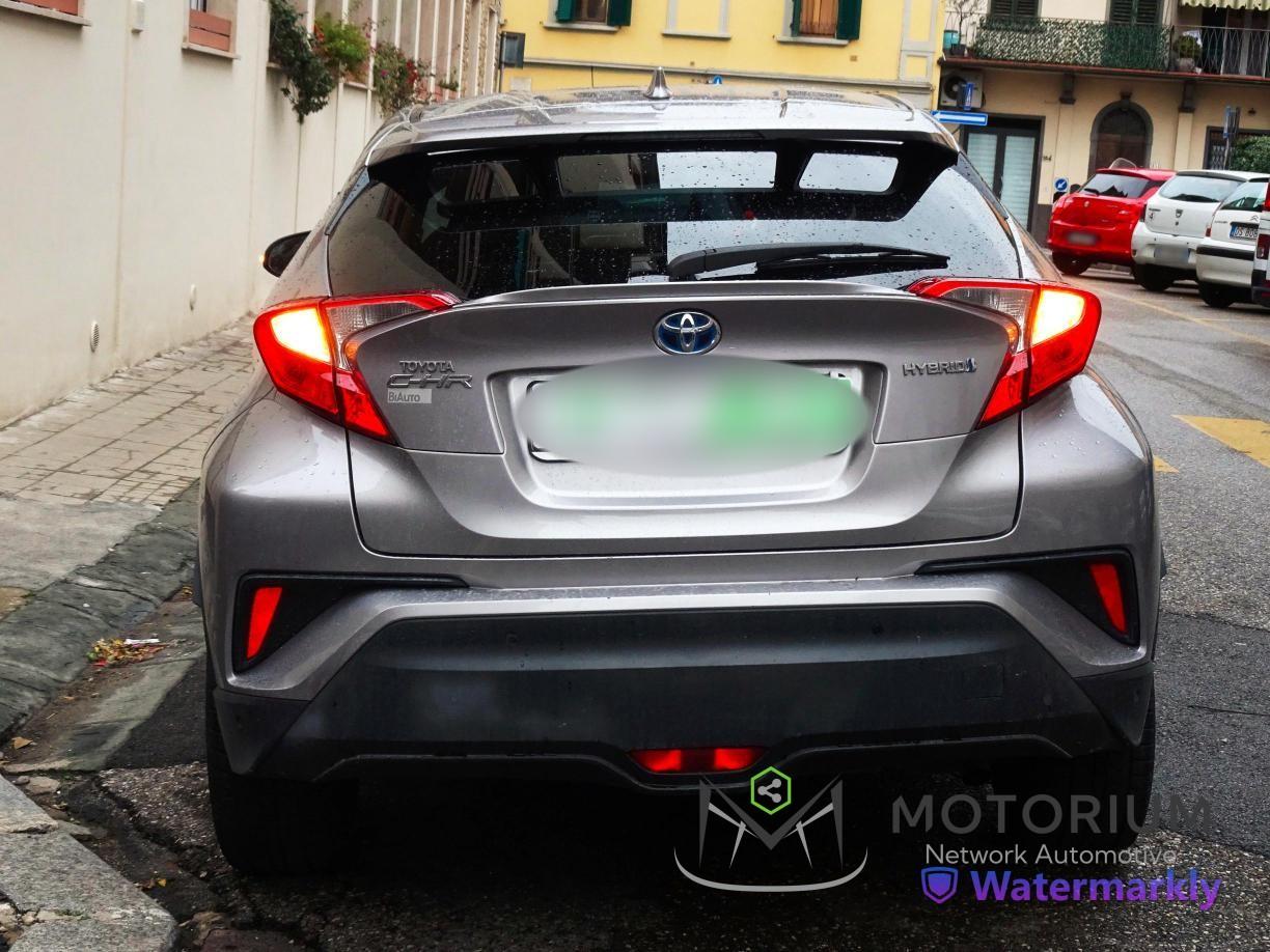 Toyota C-HR 1.8 Hybrid E-CVT Business