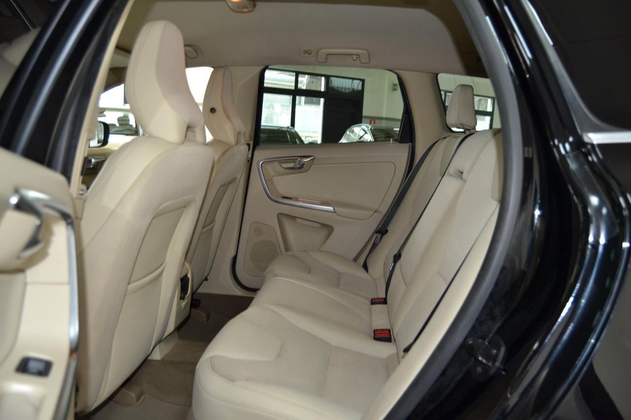 Volvo XC60 2.0 D3 Momentum KMDOC/Fatture/Tagliandi