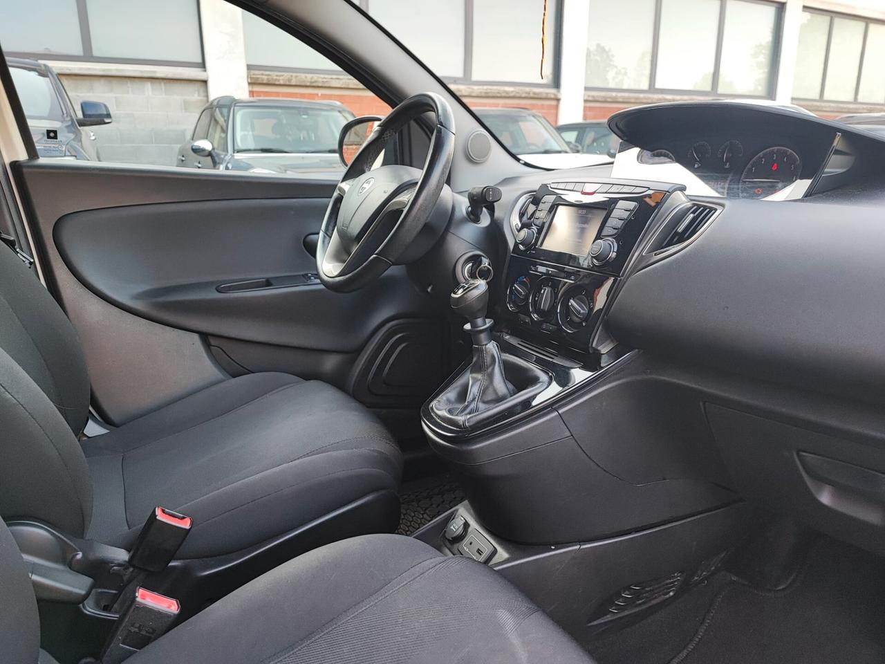 Lancia Ypsilon 1.2 69 CV 5 porte GPL Ecochic Gold
