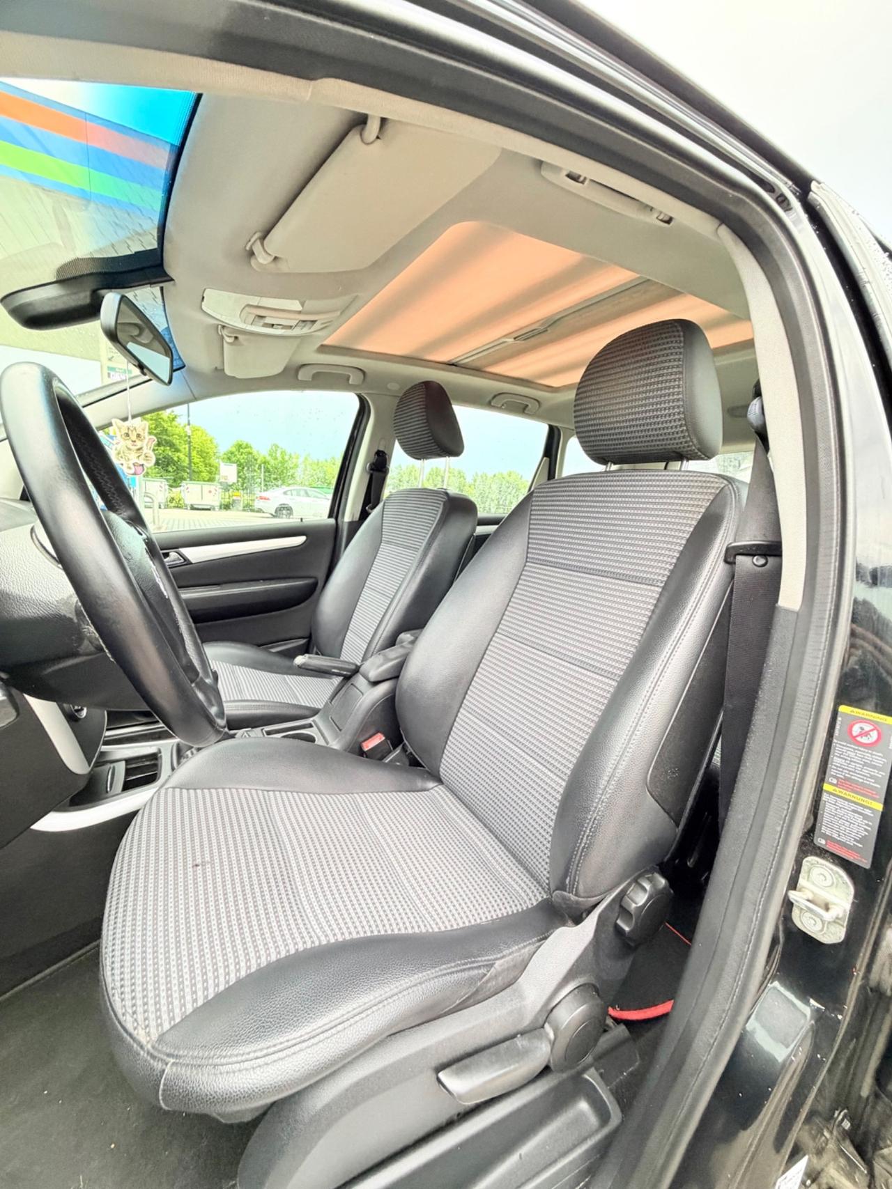 Mercedes-benz A 150 BlueEFFICIENCY Coupé Avantgarde