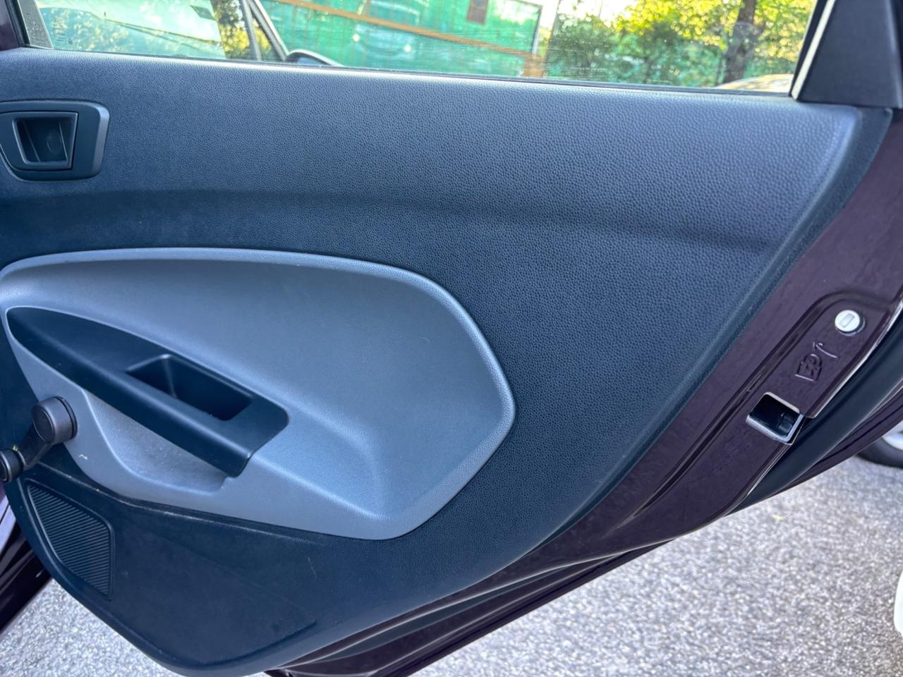 Ford Fiesta 1.4 5 porte Bz.- GPL Titanium OK Neopatentati