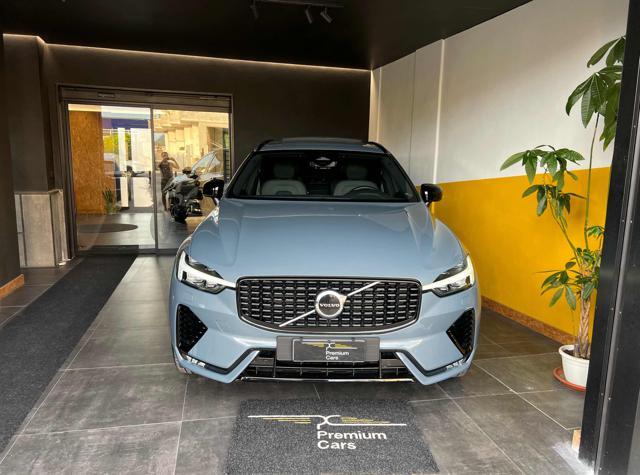 VOLVO XC60 2.0 B4 (d) R-design Dark Plus AWD