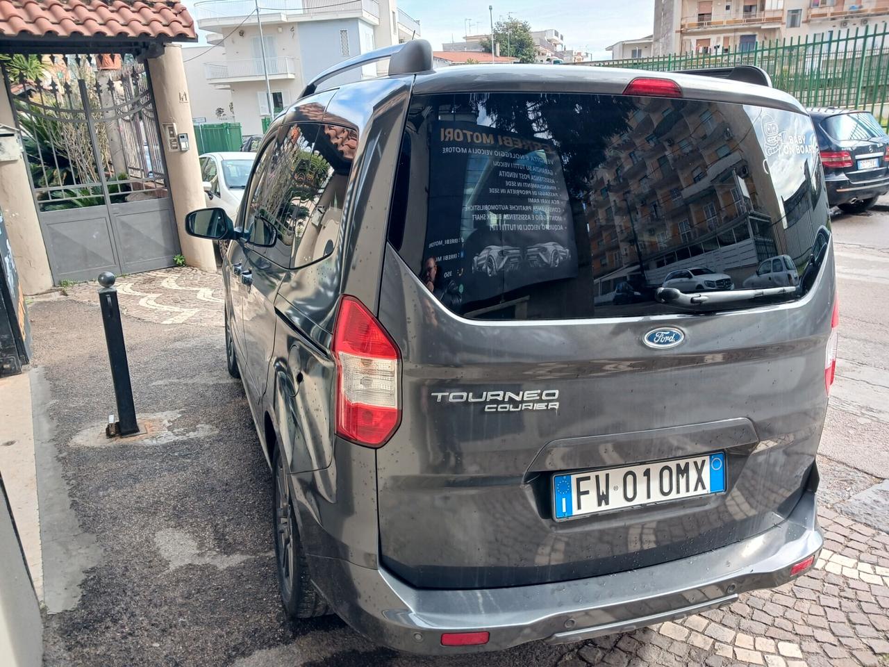Ford Tourneo Courier 1.0 EcoBoost 100 CV Sport
