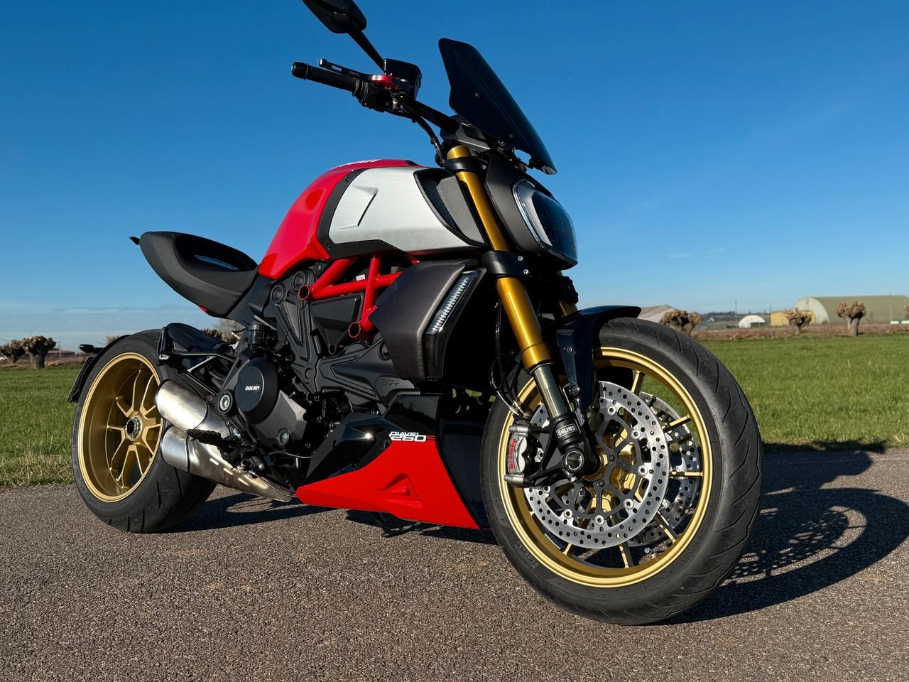 Ducati Diavel 1260 S "RED - GOLD WHEELS - KM 5200 TG DUCATI"