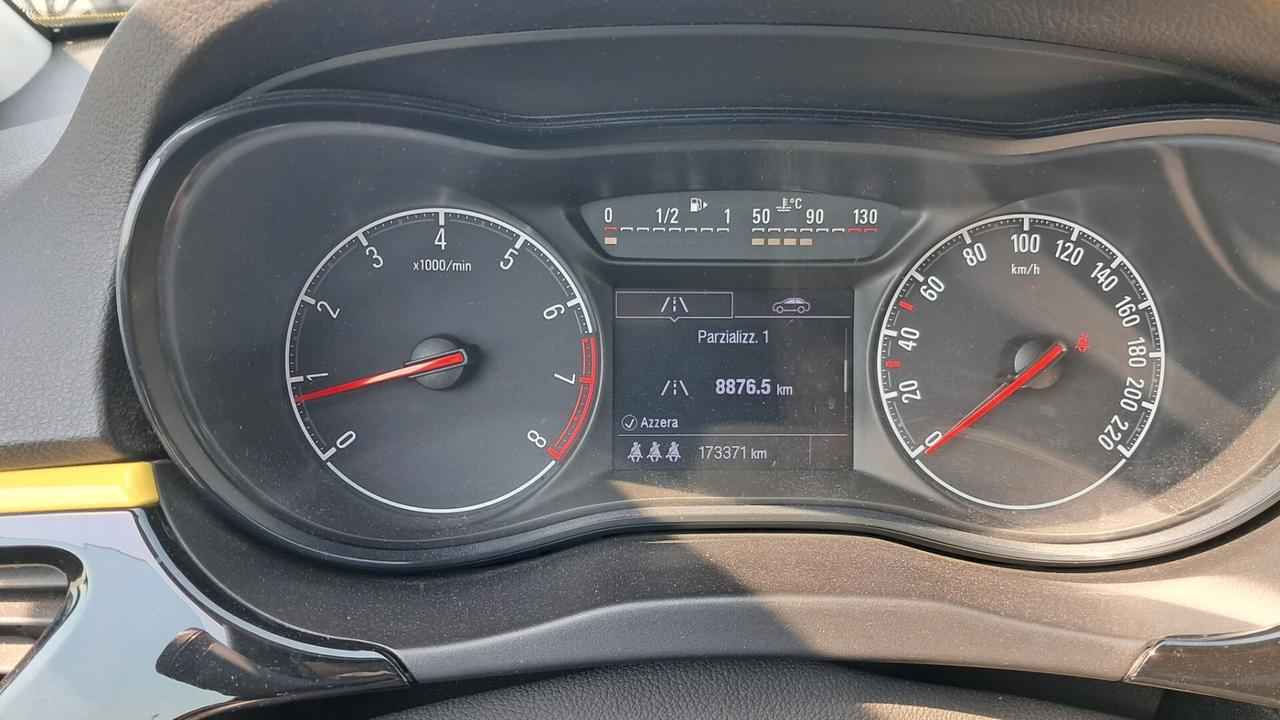 Opel Corsa 1.4 90CV GPL Tech Coupé b-Color