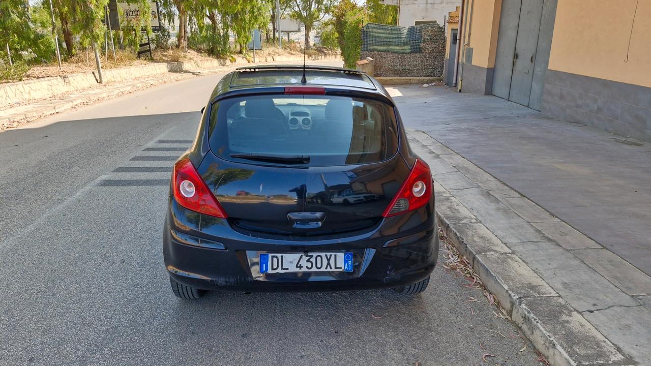Opel Corsa 1.2 3 porte Sport