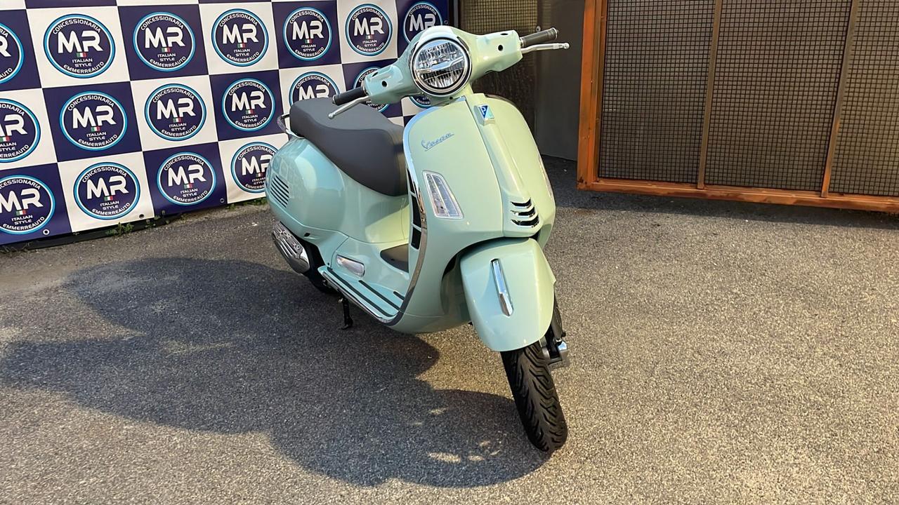 Piaggio Vespa 125 GTS Super