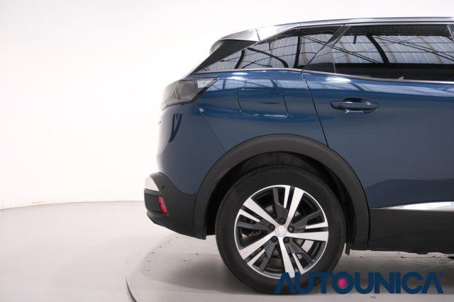 PEUGEOT 3008 HYBRID4 300 E-EAT8 ALLURE PACK
