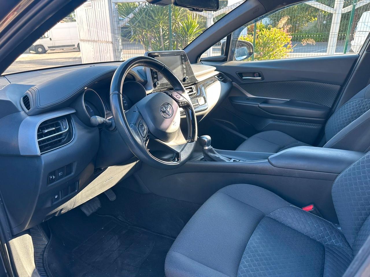 Toyota C-HR 1.8 Hybrid E-CVT Active