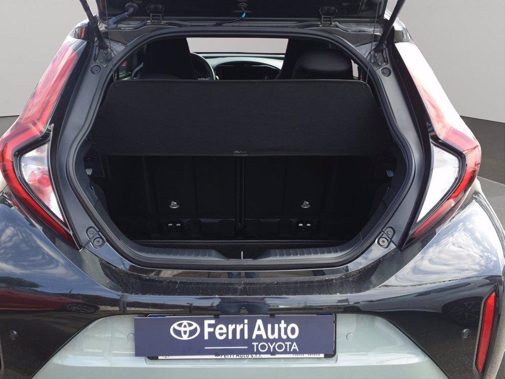 TOYOTA Aygo x 1.0 lounge 72cv s-cvt del 2024