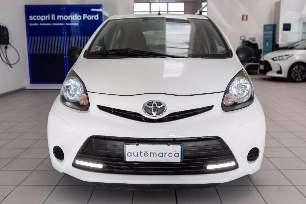 TOYOTA Aygo 5p 1.0 Active connect del 2013