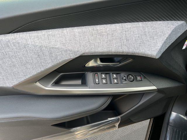 PEUGEOT 5008 Hybrid 145 e-DCS6 Allure