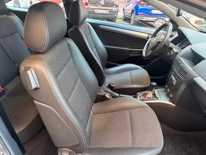 Opel Astra GTC 1.7 CDTI 120CV 3 porte Cosmo