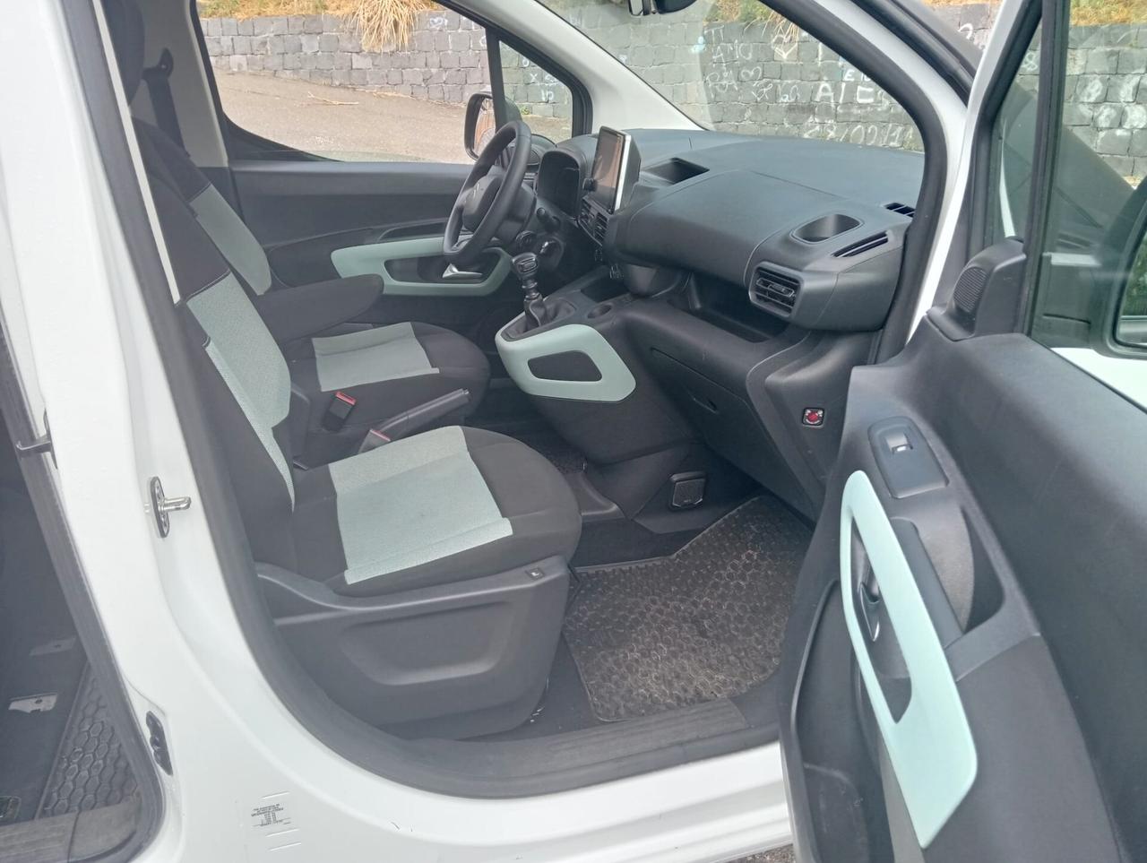 Citroen Berlingo Pianale ribassato con rampa disabili in carrozzina