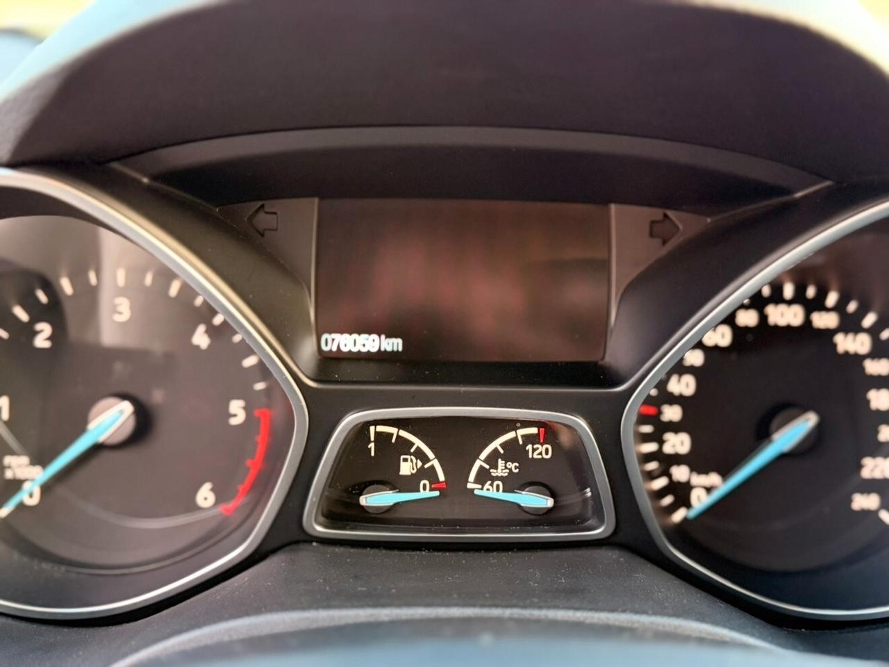 Ford Kuga 1.5 TDCI 120 CV S&S 2WD ST-Line Business