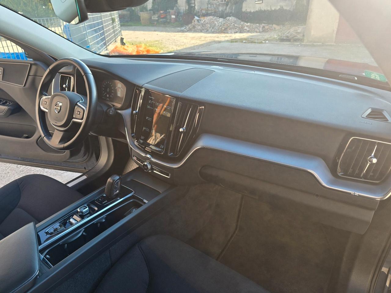 Volvo XC 60 XC60 B4 (d) AWD Geartronic Business