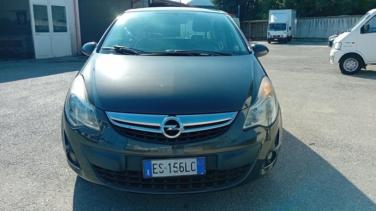 Opel corsa 1.3 mjt/75 cv -5 P-full-2013